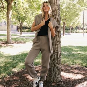 NWT Cozy Earth Ibony Matching Sweatshirt and Sweatpants